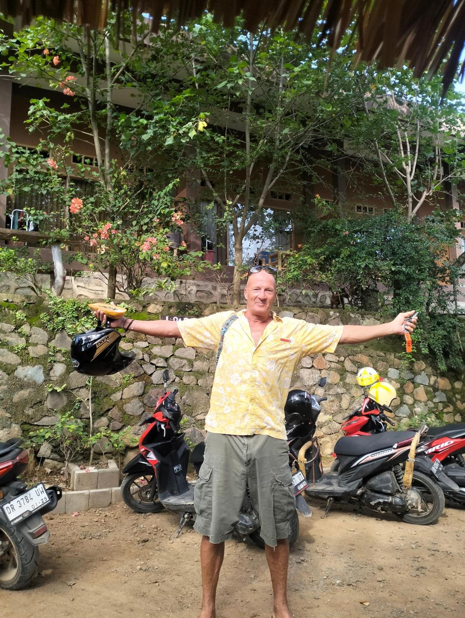 Fullmoon Homestay Kuta  Экстерьер фото