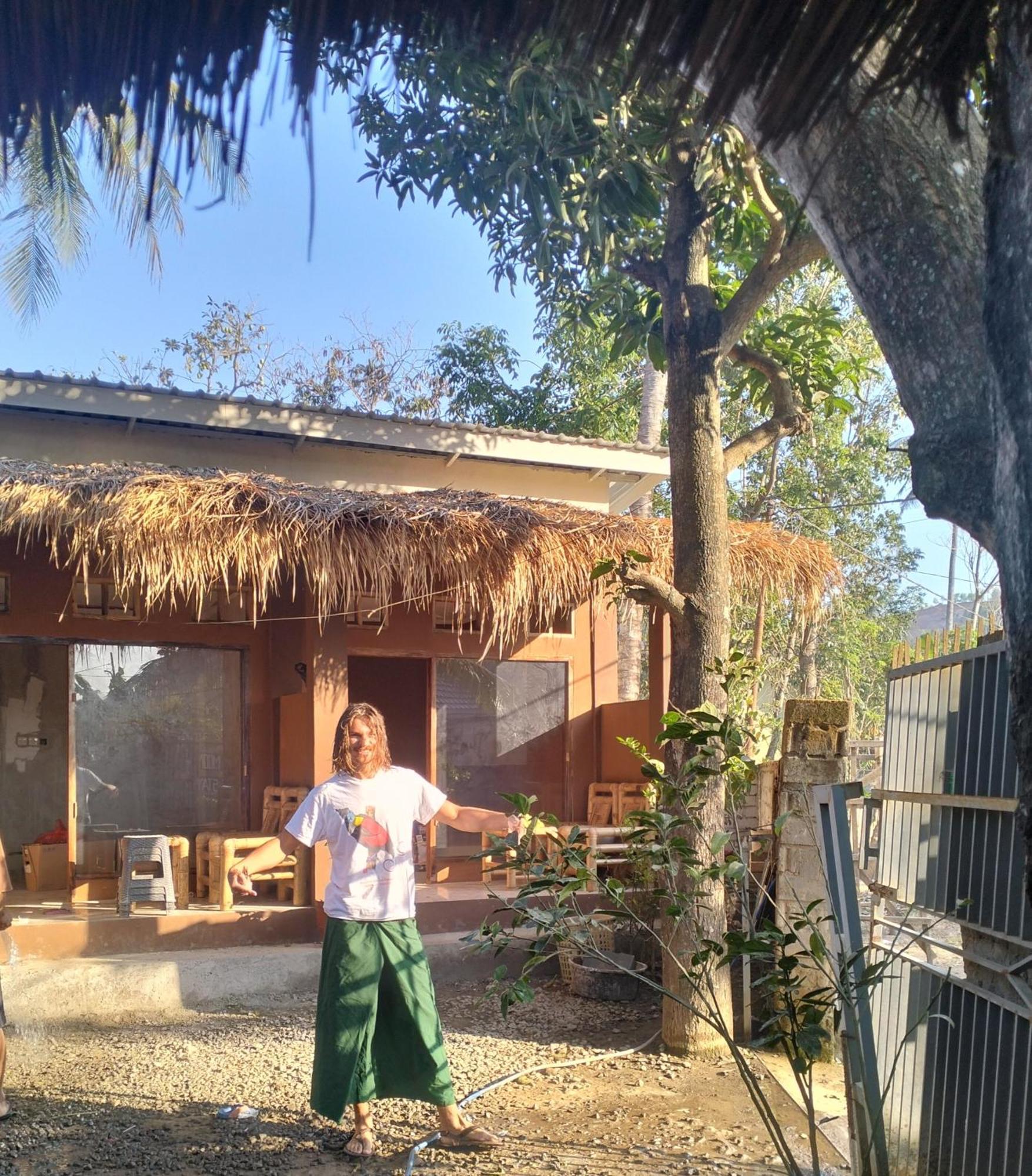 Fullmoon Homestay Kuta  Экстерьер фото