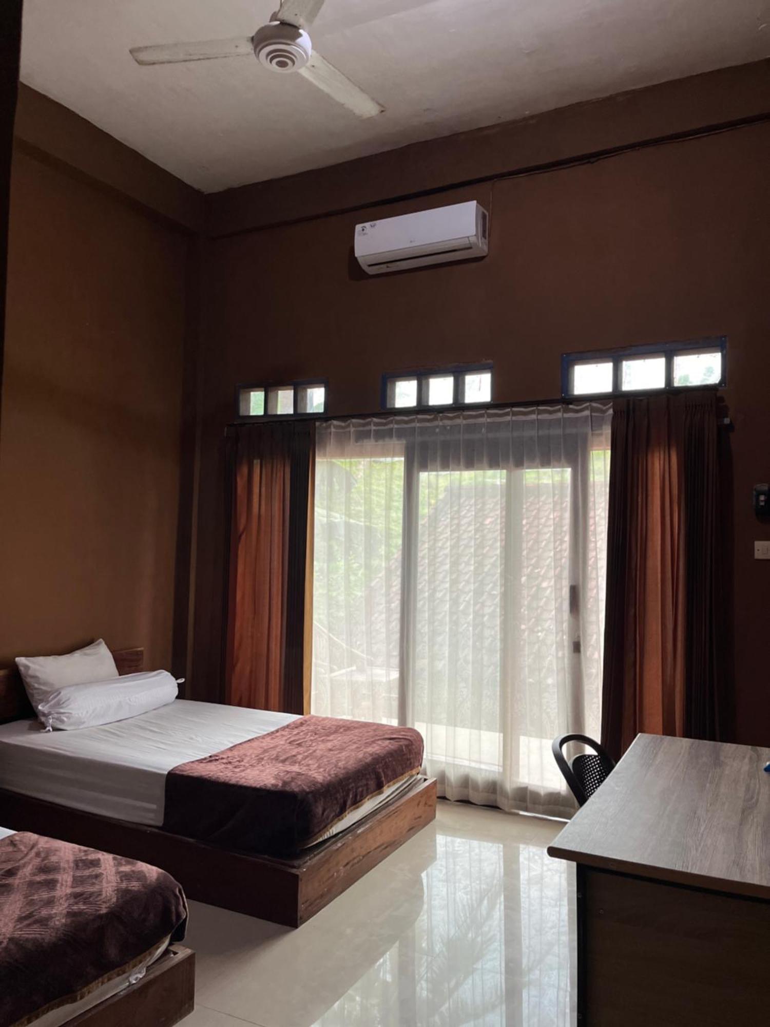 Fullmoon Homestay Kuta  Экстерьер фото